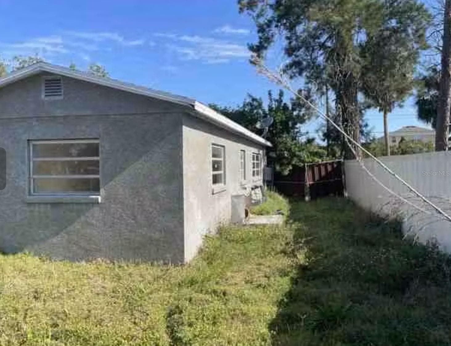 Single Family Residence at 806 W SHELL POINT RD, RUSKIN, photo 5 of 14