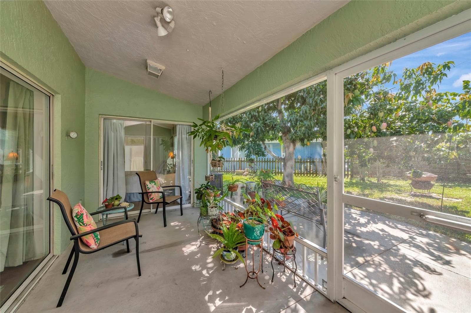 Single Family Residence at 2405 ICECAPADE DR, SARASOTA, photo 38 of 50