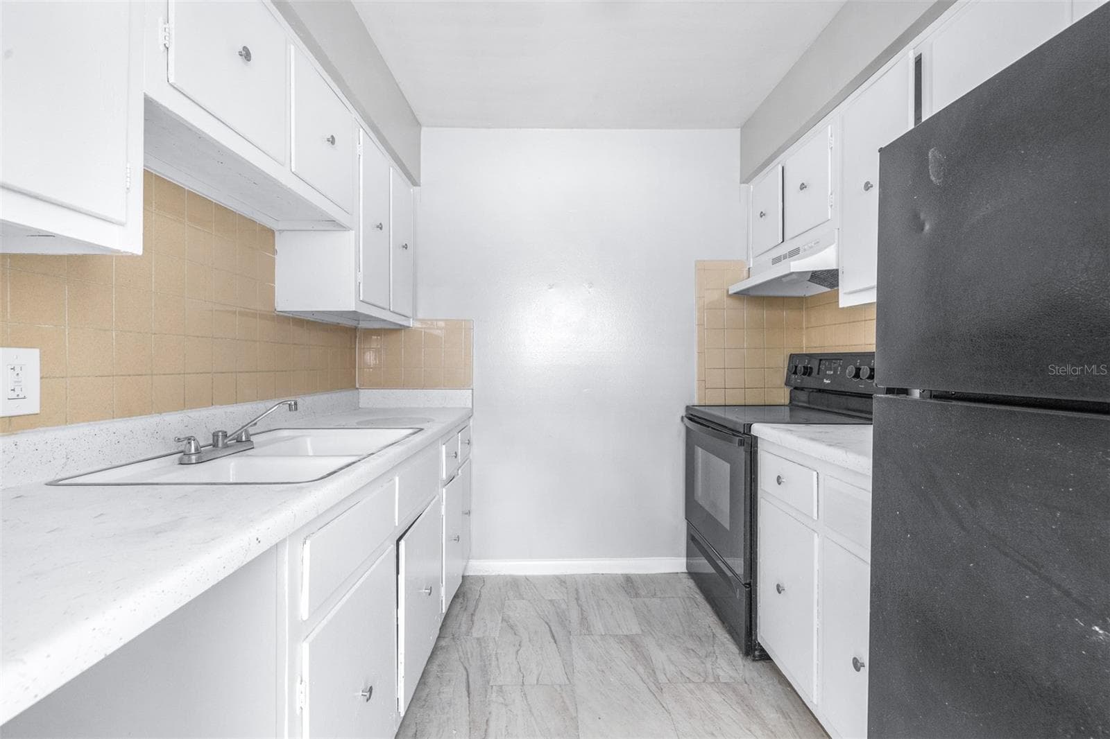 Multi-Family 5+ at 5901 GIBSON AVE, TAMPA, photo 10 of 54