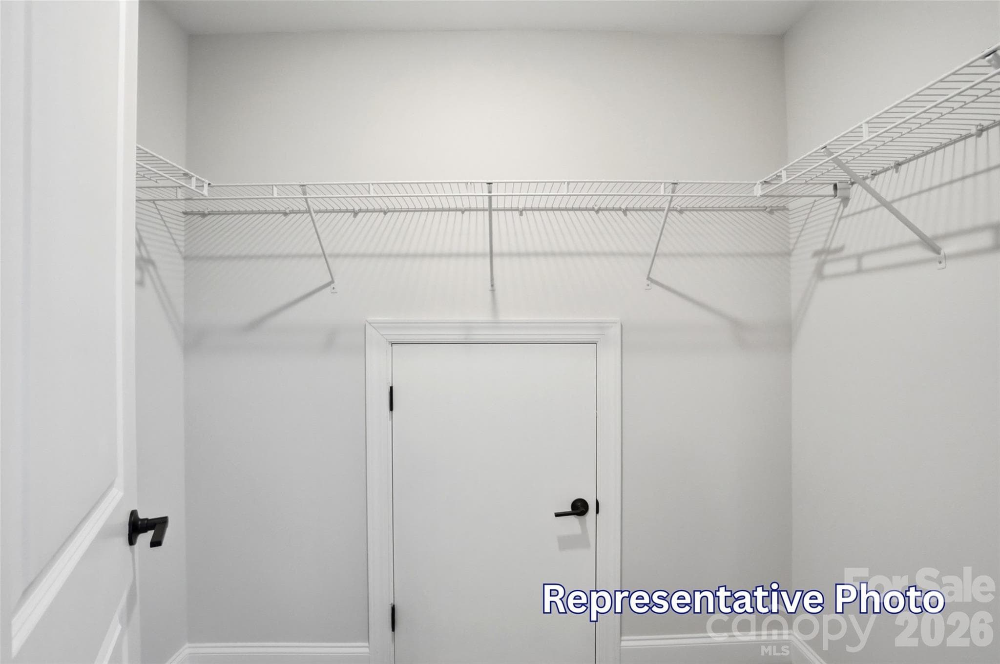Walk in closet - 1061 Tradition Club Street, York