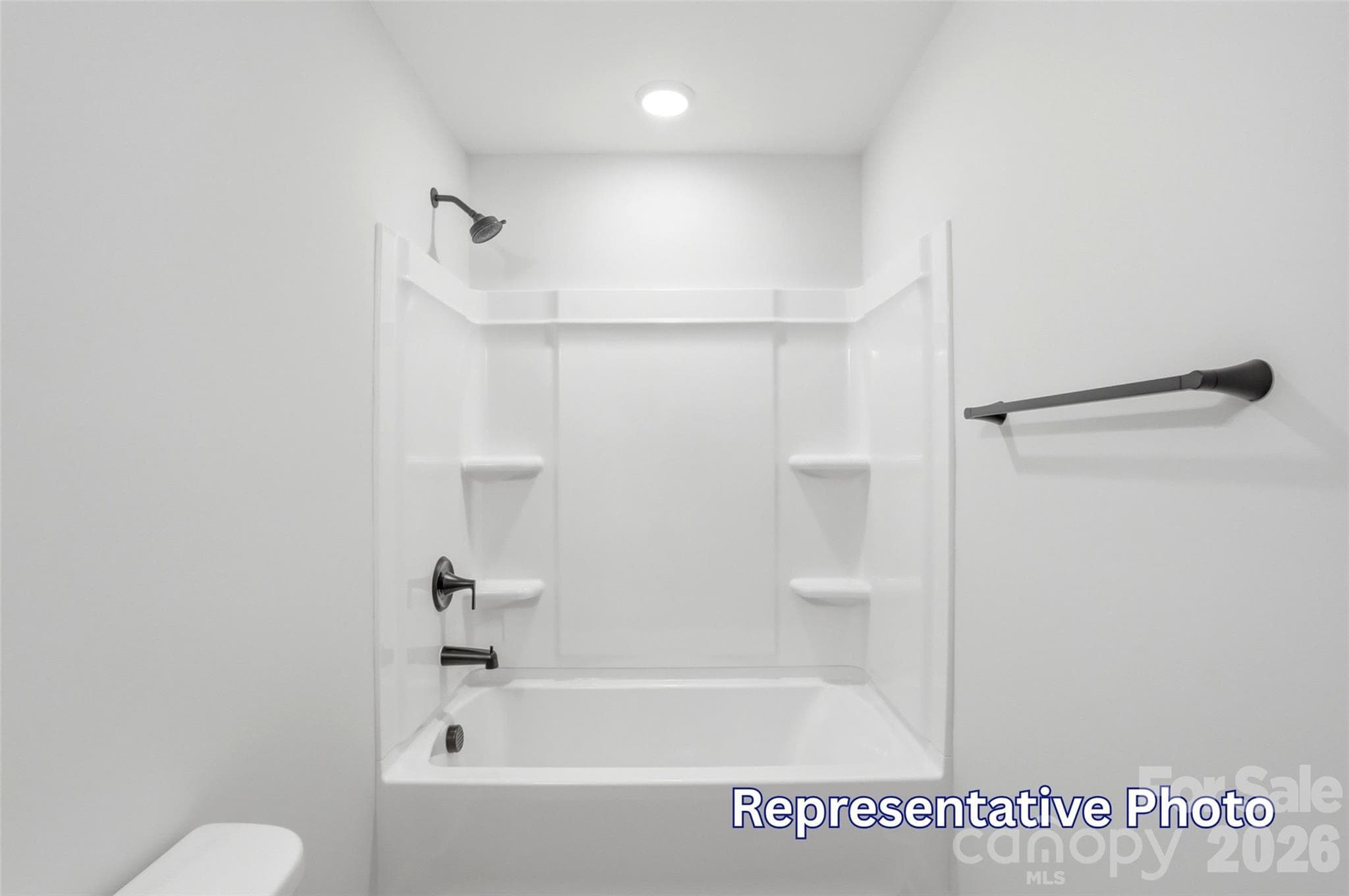 Upper level bath - 1061 Tradition Club Street, York