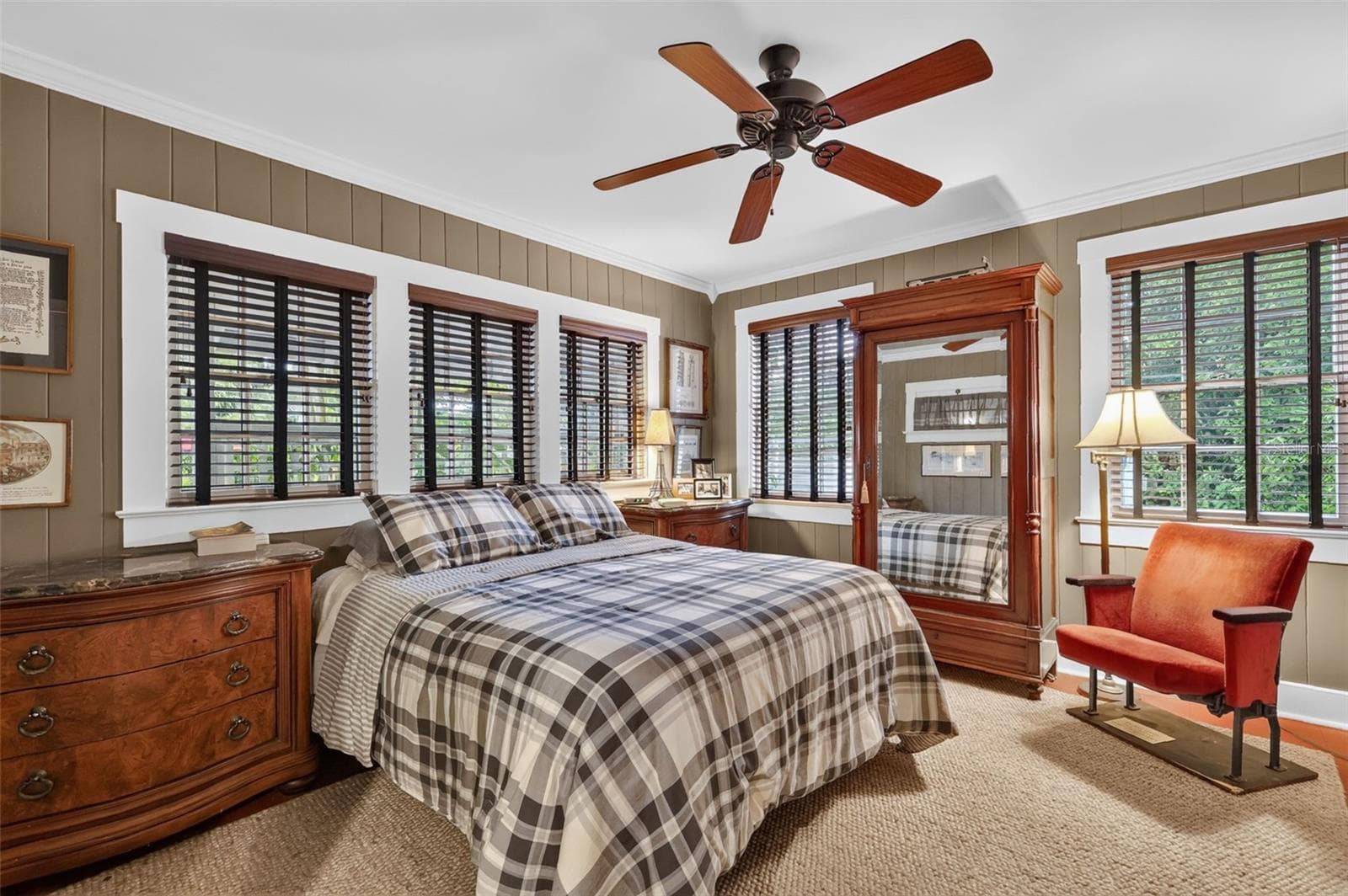 Single Family Residence at 1046 N MCDONALD ST, MOUNT DORA, photo 21 of 58