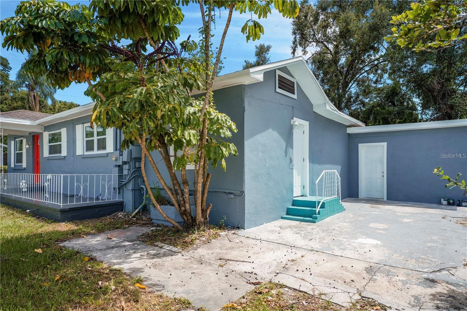 Single Family Residence at 703 E HAMILTON AVE, TAMPA, photo 4 of 99