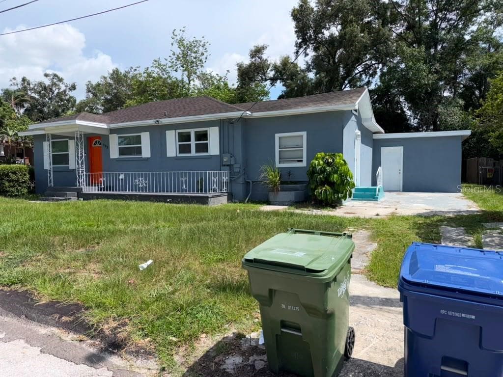 Single Family Residence at 703 E HAMILTON AVE, TAMPA, photo 9 of 99