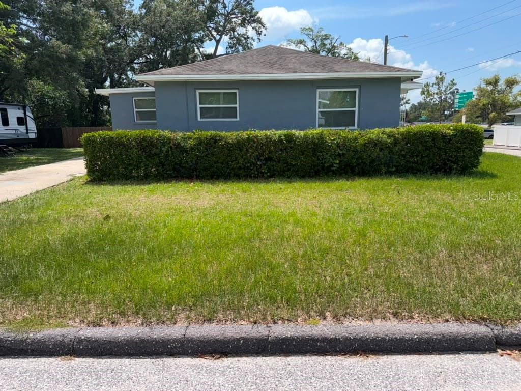Single Family Residence at 703 E HAMILTON AVE, TAMPA, photo 40 of 99