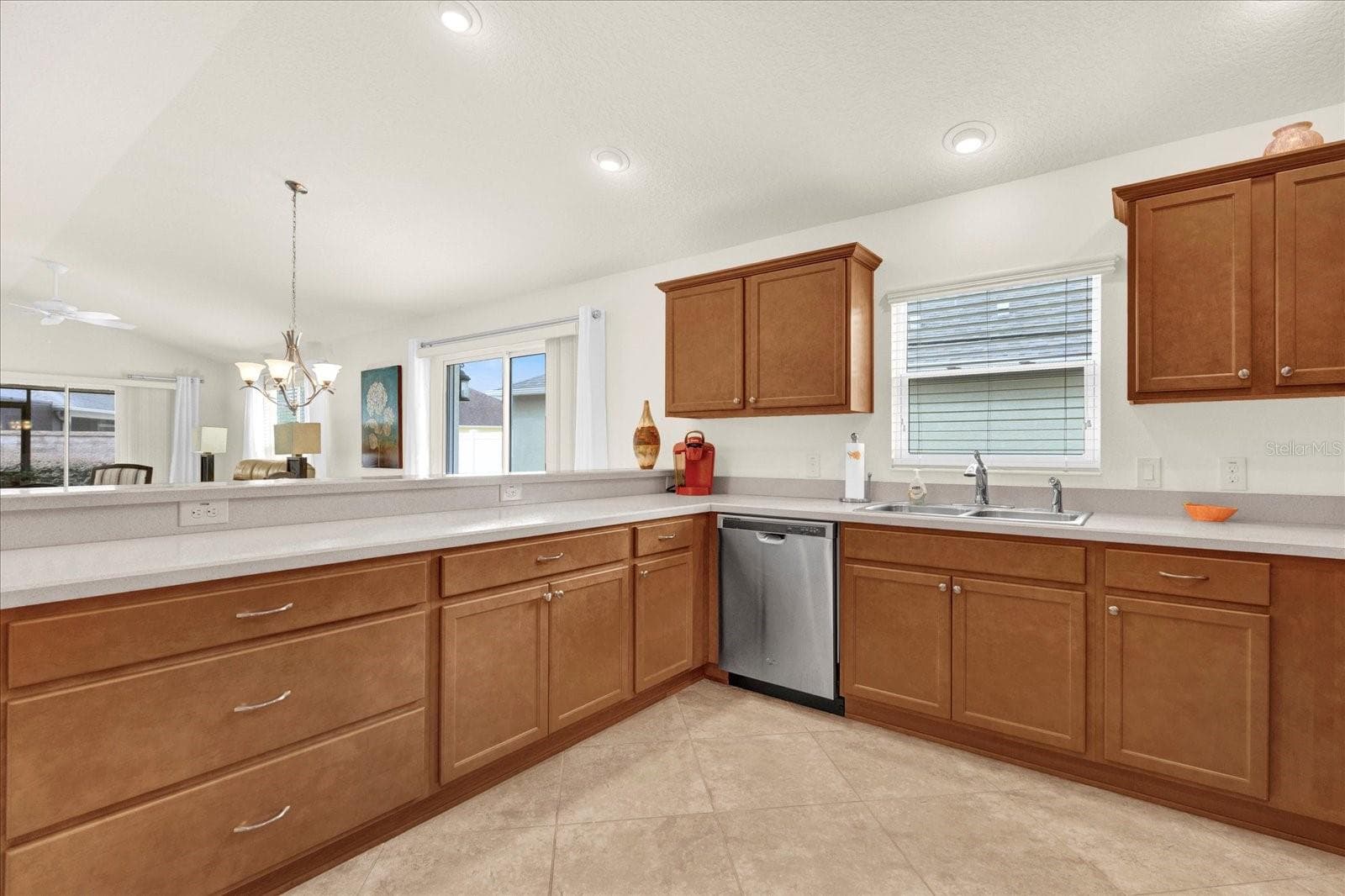 VIEW FROM KITCHEN TO DINING ROOM - 2850 CHARLEVOIX ST, THE VILLAGES