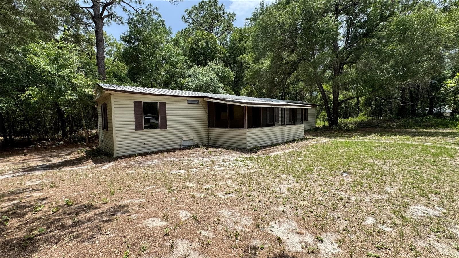 Manufactured Home at 11286 E HIGHWAY 25, BELLEVIEW, photo 8 of 10