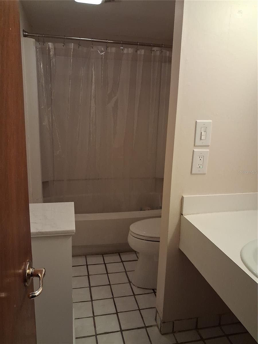 Master Bath - 3341 CAMELOT DR #3341, HAINES CITY