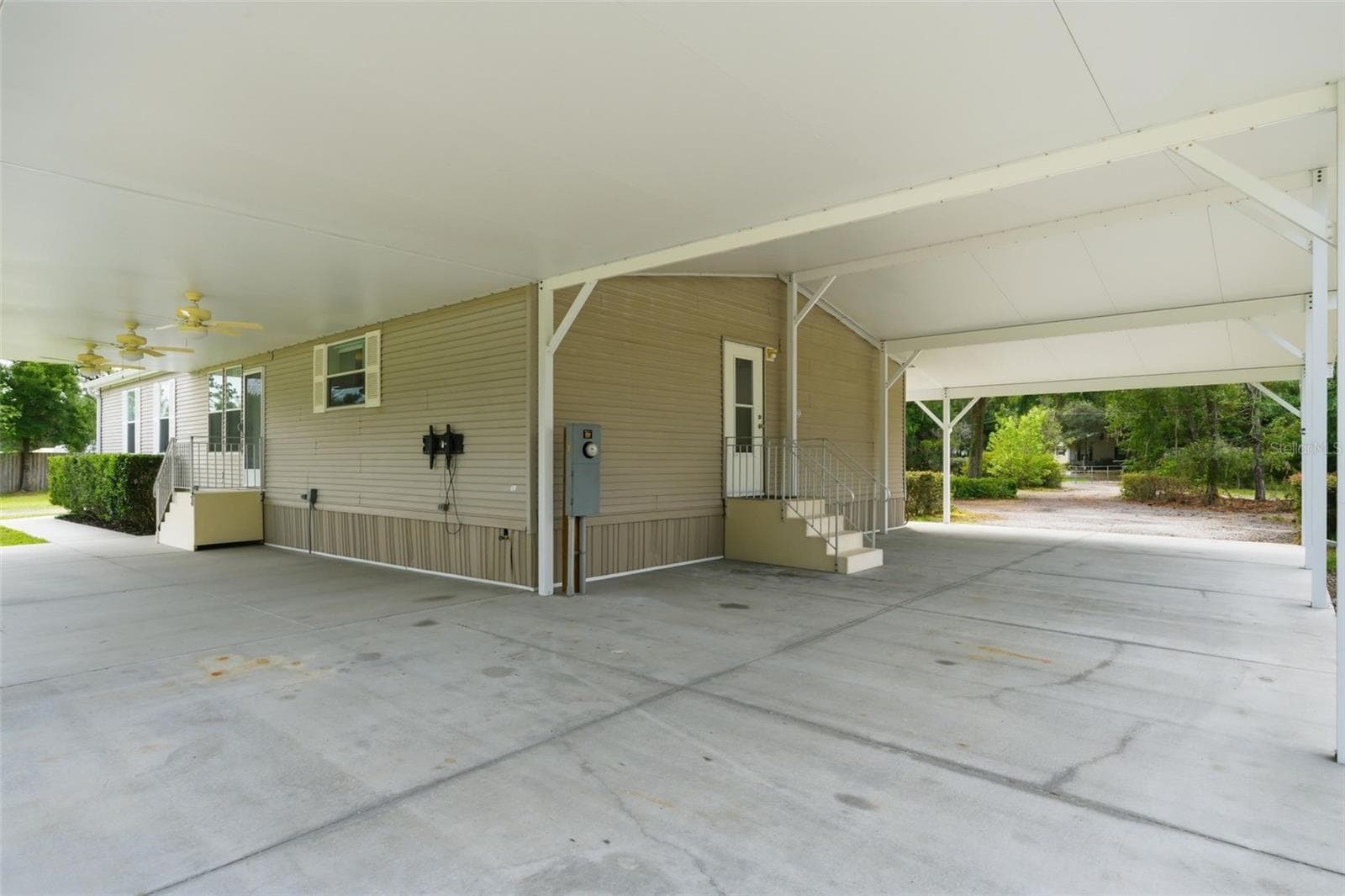 Manufactured Home at 2564 N CREDE AVE, CRYSTAL RIVER, photo 44 of 65