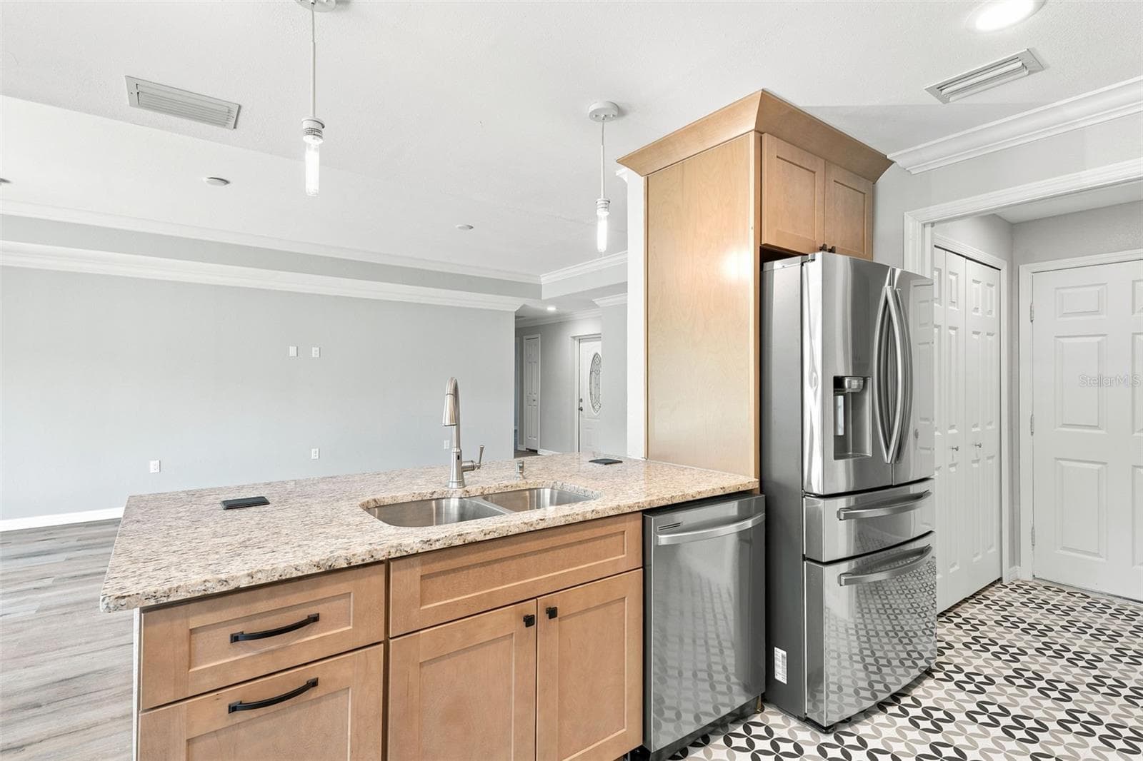 Single Family Residence at 12263 CARTOUCHE AVE, PUNTA GORDA, photo 10 of 34
