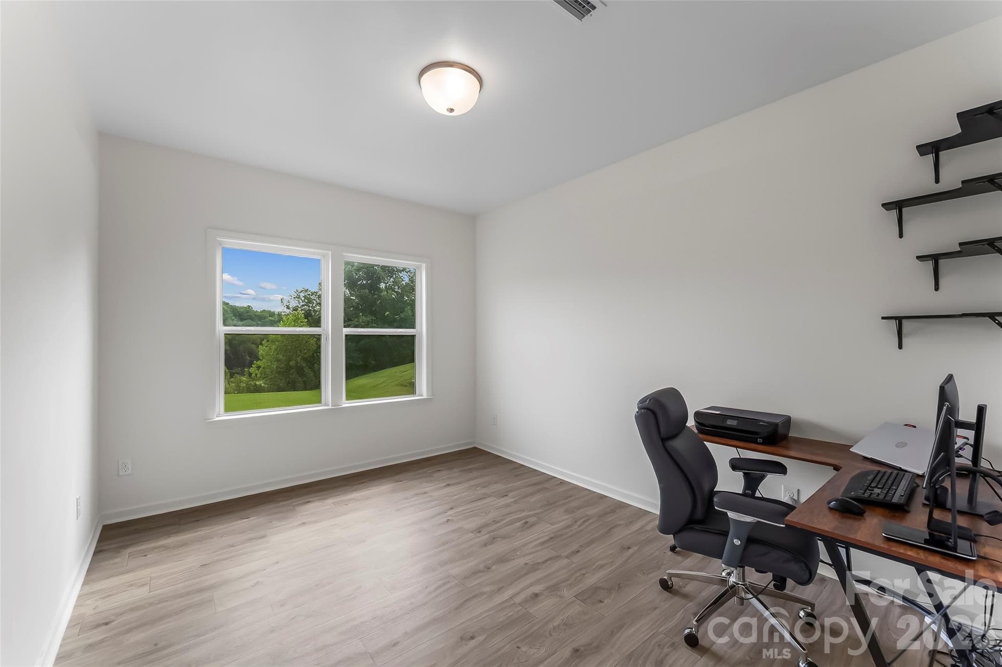 Single Family Residence at 112 Divot Lane, Statesville, photo 11 of 36