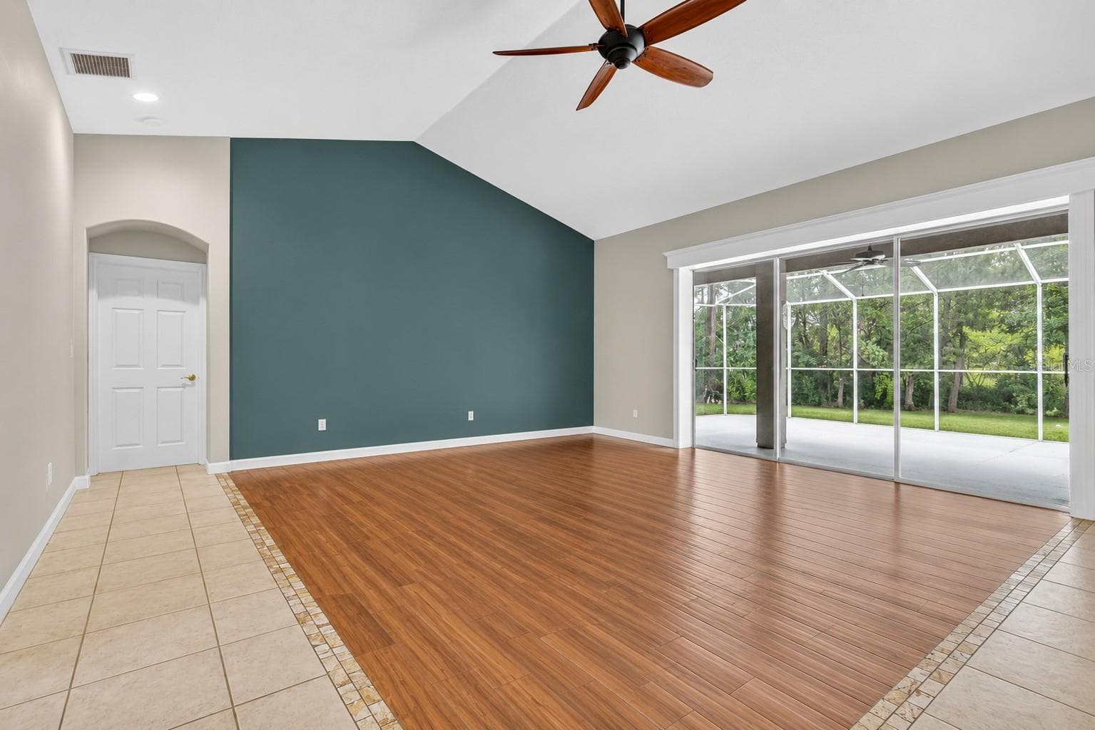Single Family Residence at 6130 BRIDLEFORD DR, WESLEY CHAPEL, photo 13 of 49