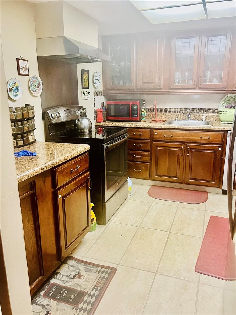 Condominium at 625 MIDWAY DR #B, OCALA, photo 10 of 23