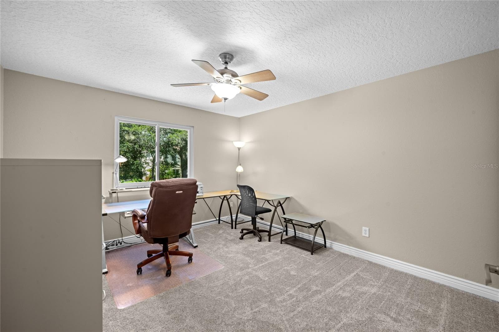 Forth bedroom with neutral palette - overlooking newer windows. - 483 VIA TUSCANY LOOP, LAKE MARY