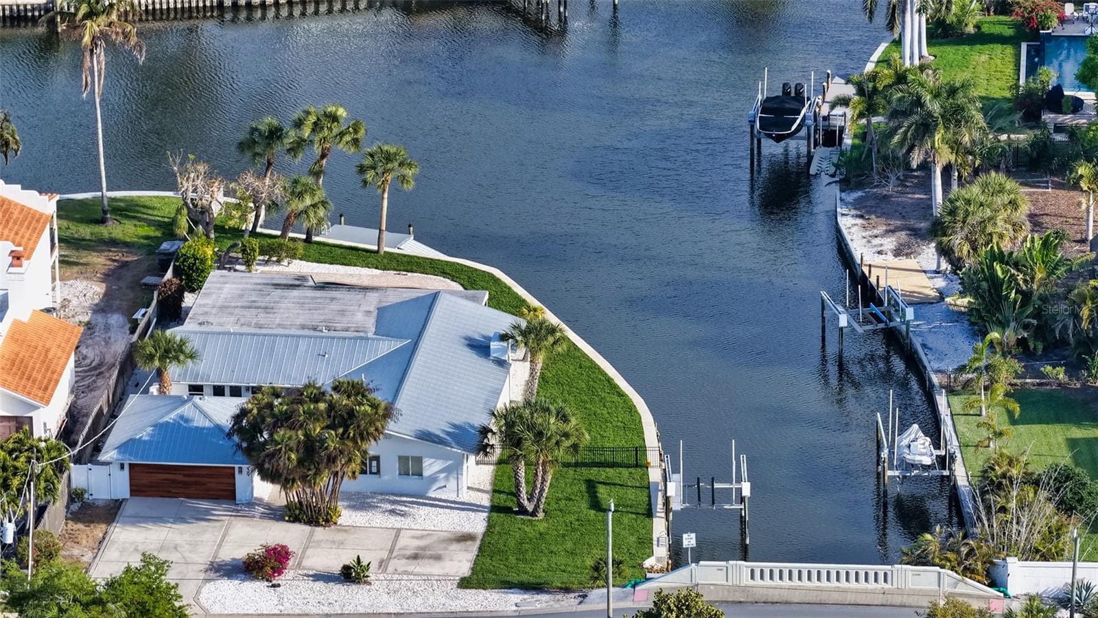 Single Family Residence at 339 TREASURE BOAT WAY, SARASOTA, photo 6 of 97