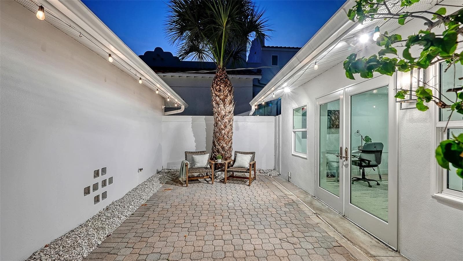 Single Family Residence at 339 TREASURE BOAT WAY, SARASOTA, photo 16 of 97