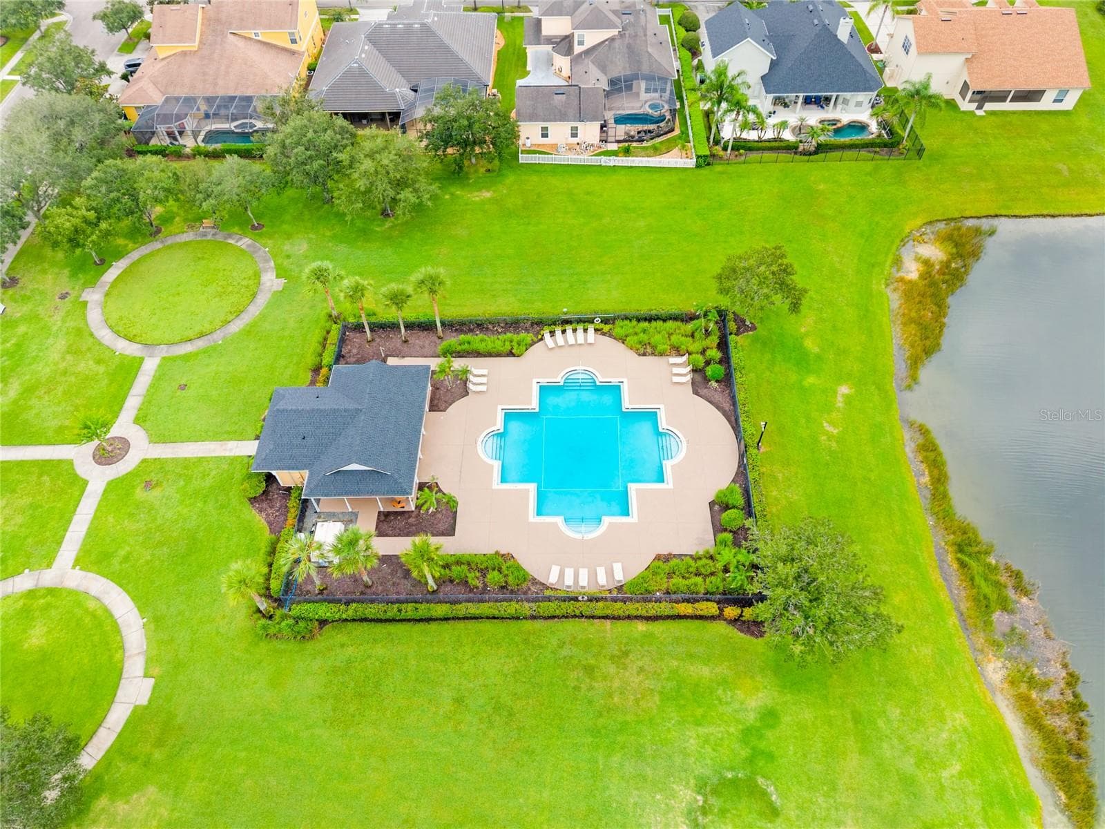 Single Family Residence at 14475 JAMAICA DOGWOOD DR, ORLANDO, photo 9 of 39