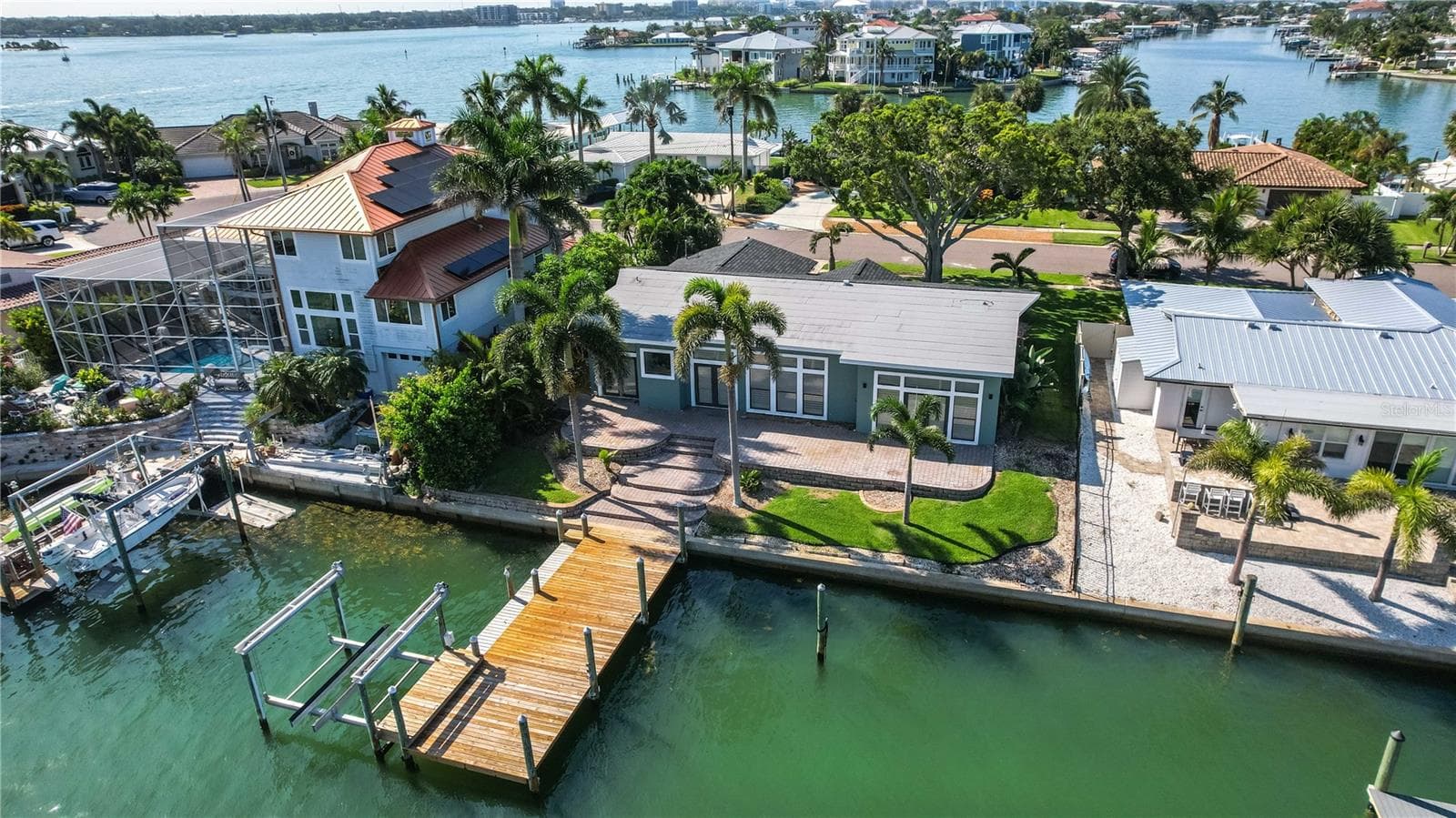Single Family Residence at 440 PALM IS SE, CLEARWATER BEACH, photo 40 of 64