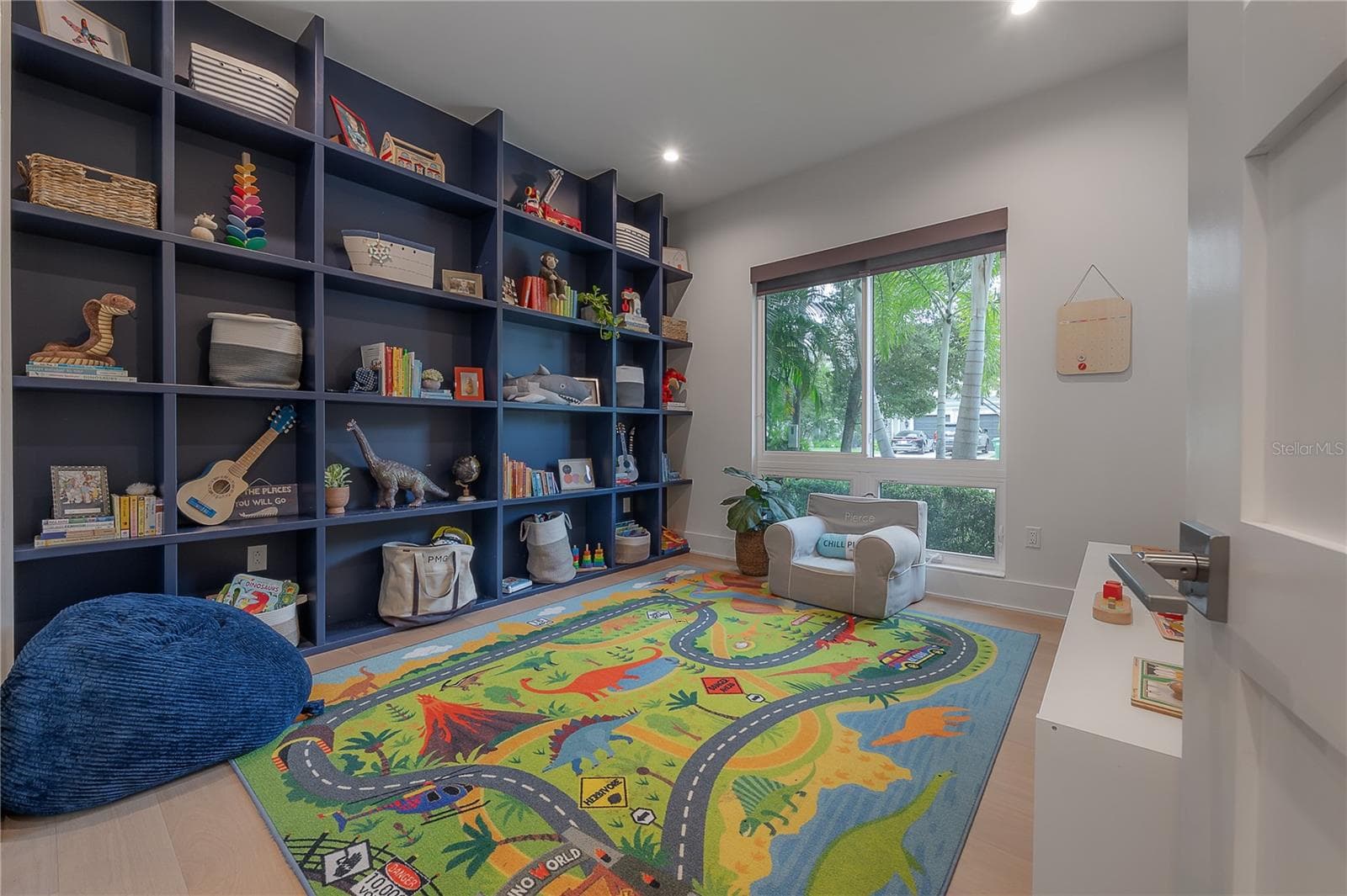 Single Family Residence at 4207 W JETTON AVE, TAMPA, photo 5 of 55