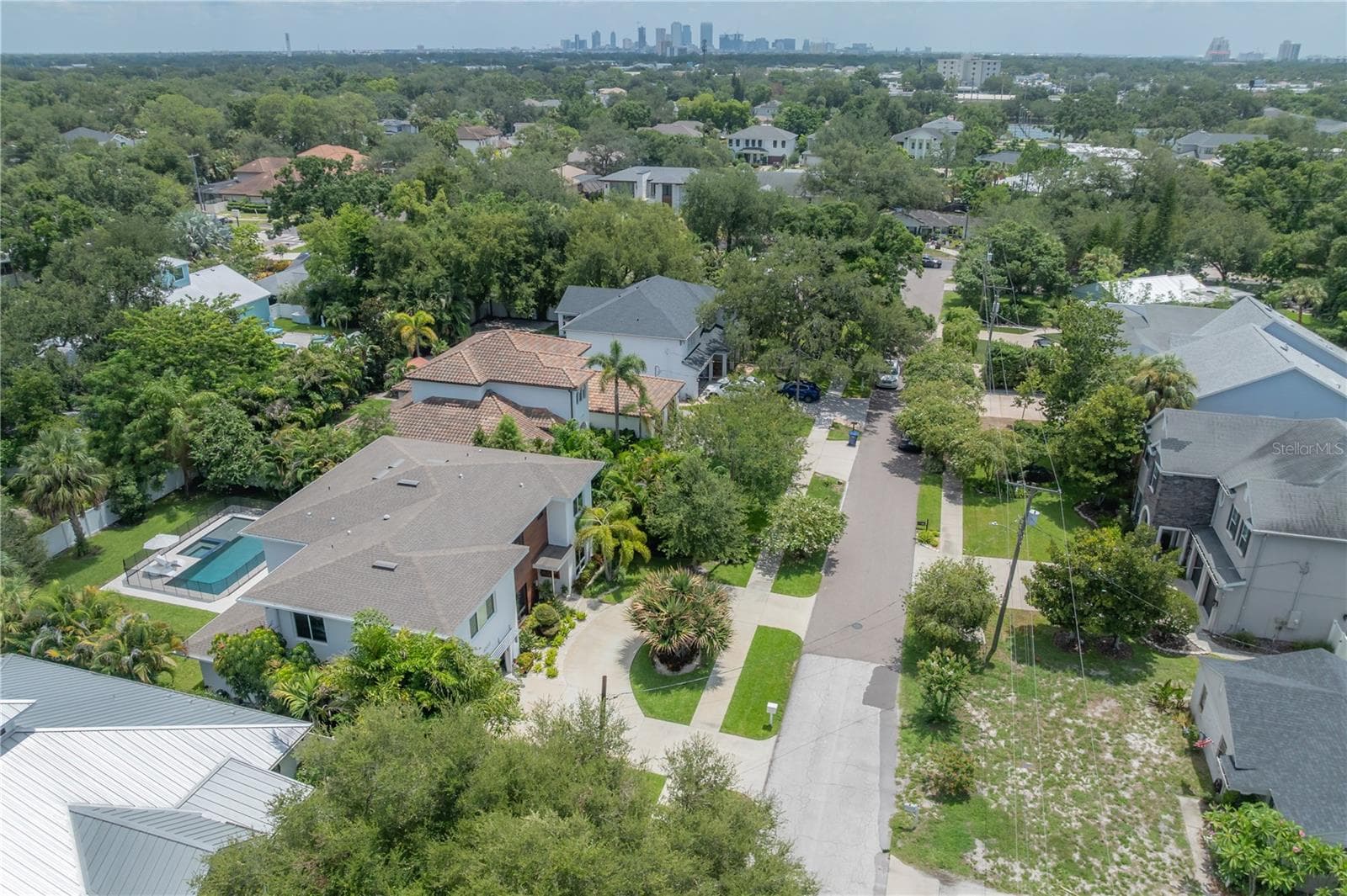 Single Family Residence at 4207 W JETTON AVE, TAMPA, photo 54 of 55