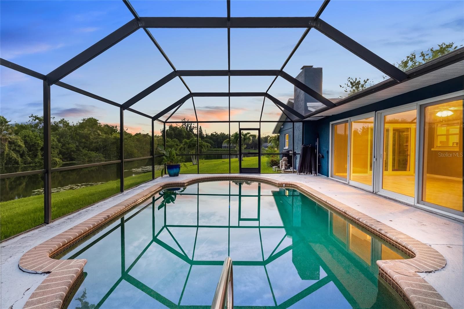 Single Family Residence at 1401 GEORGETOWNE DR, SARASOTA, photo 12 of 71