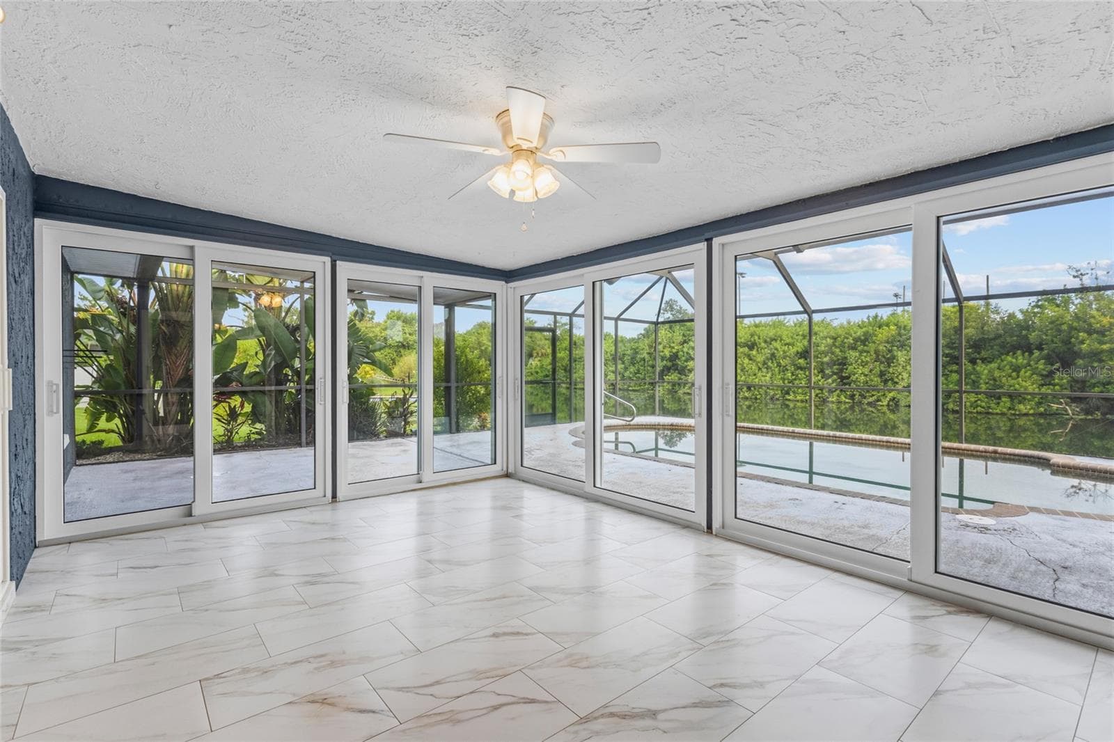 Single Family Residence at 1401 GEORGETOWNE DR, SARASOTA, photo 20 of 71