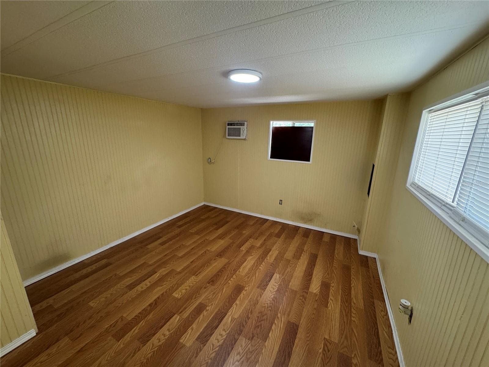 Mobile Home at 11351 S ANN PT, HOMOSASSA, photo 10 of 36