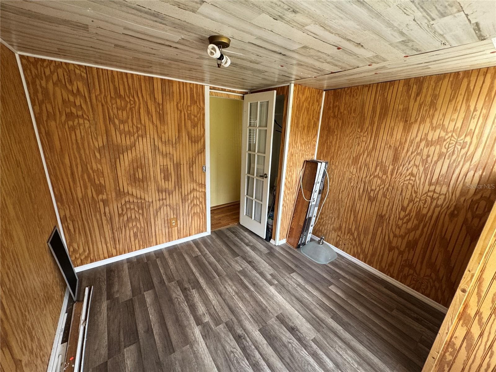 Mobile Home at 11351 S ANN PT, HOMOSASSA, photo 19 of 36