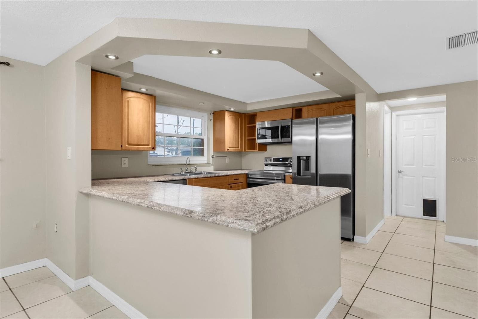 Single Family Residence at 9203 GREENBRIAR LN, PORT RICHEY, photo 9 of 27
