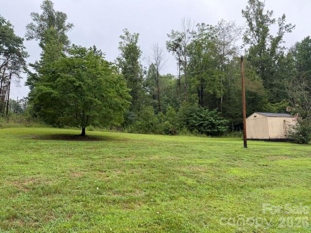 Single Family Residence at 2314 Colonial Acres Road, Lenoir, photo 3 of 12