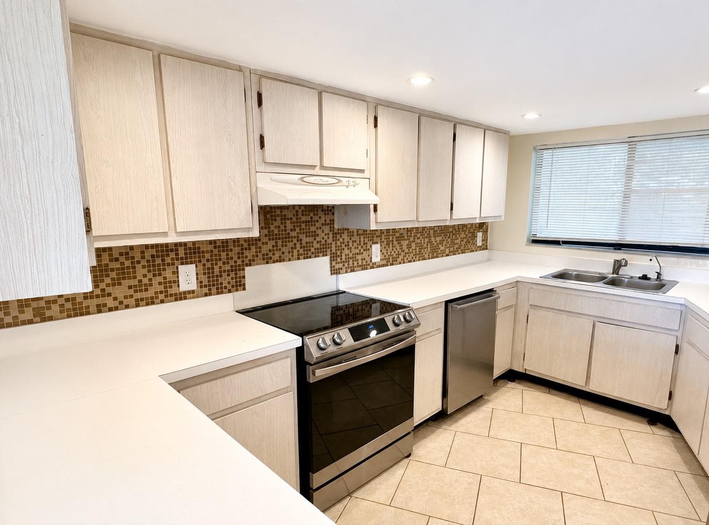 Condominium at 1068 LOTUS PKWY #815, ALTAMONTE SPRINGS, photo 6 of 23