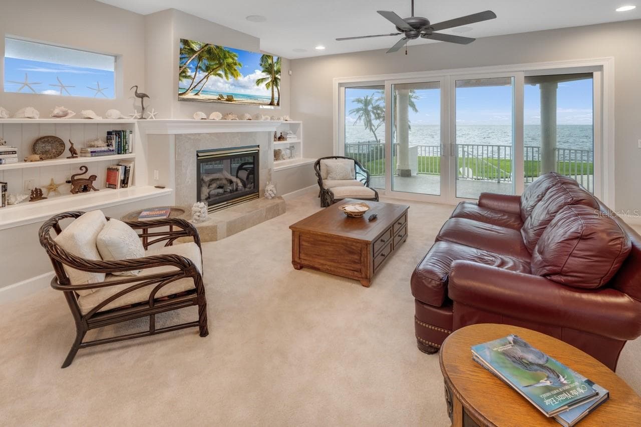 Single Family Residence at 5918 BAHAMA SHORES DR S, ST PETERSBURG, photo 6 of 46