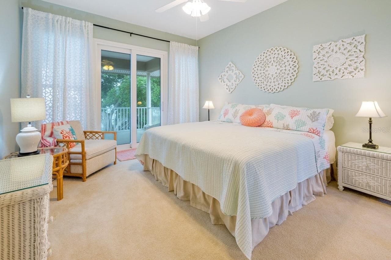 Single Family Residence at 5918 BAHAMA SHORES DR S, ST PETERSBURG, photo 18 of 46