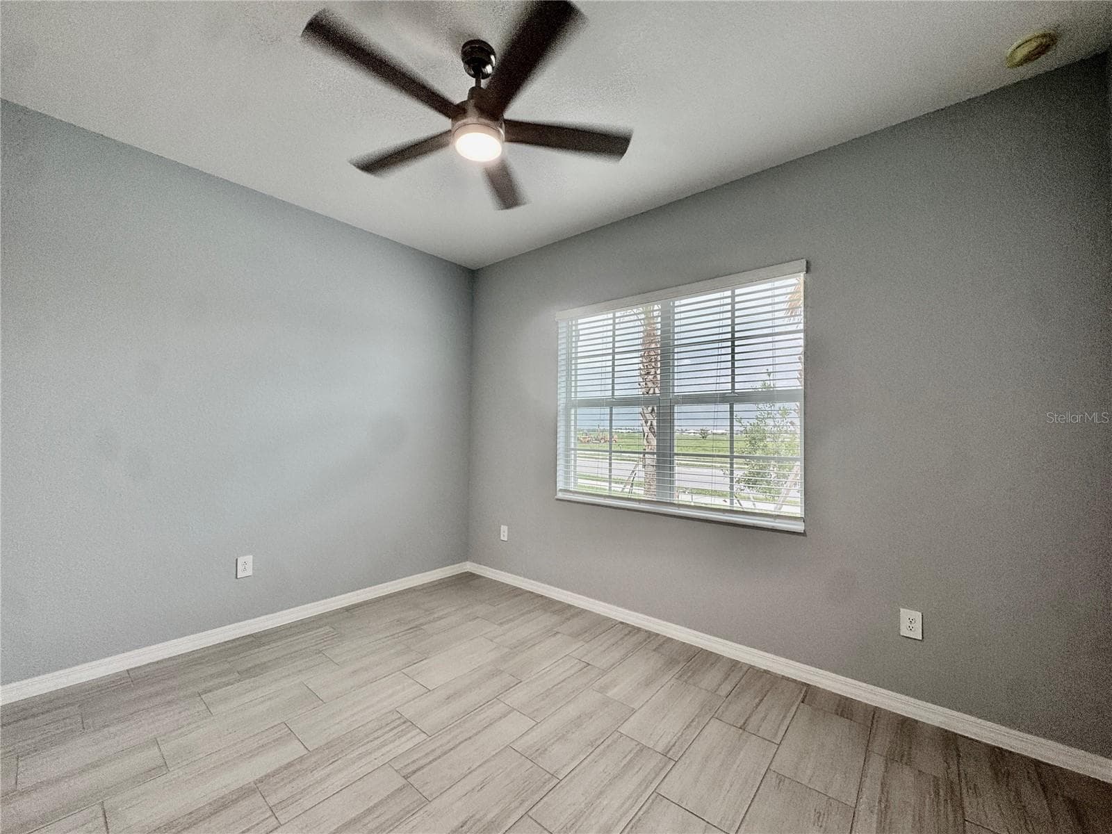Single Family Residence at 19227 SCALLOP LOOP, LAKEWOOD RANCH, photo 24 of 42