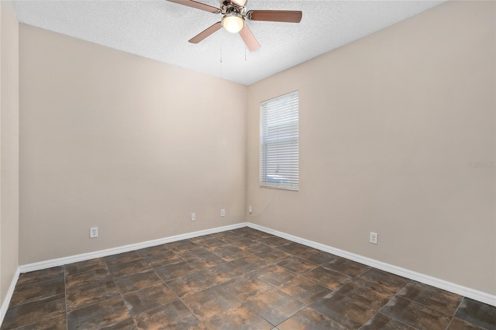 Single Family Residence at 13821 AMBERLEIGH RD, ORLANDO, photo 37 of 56