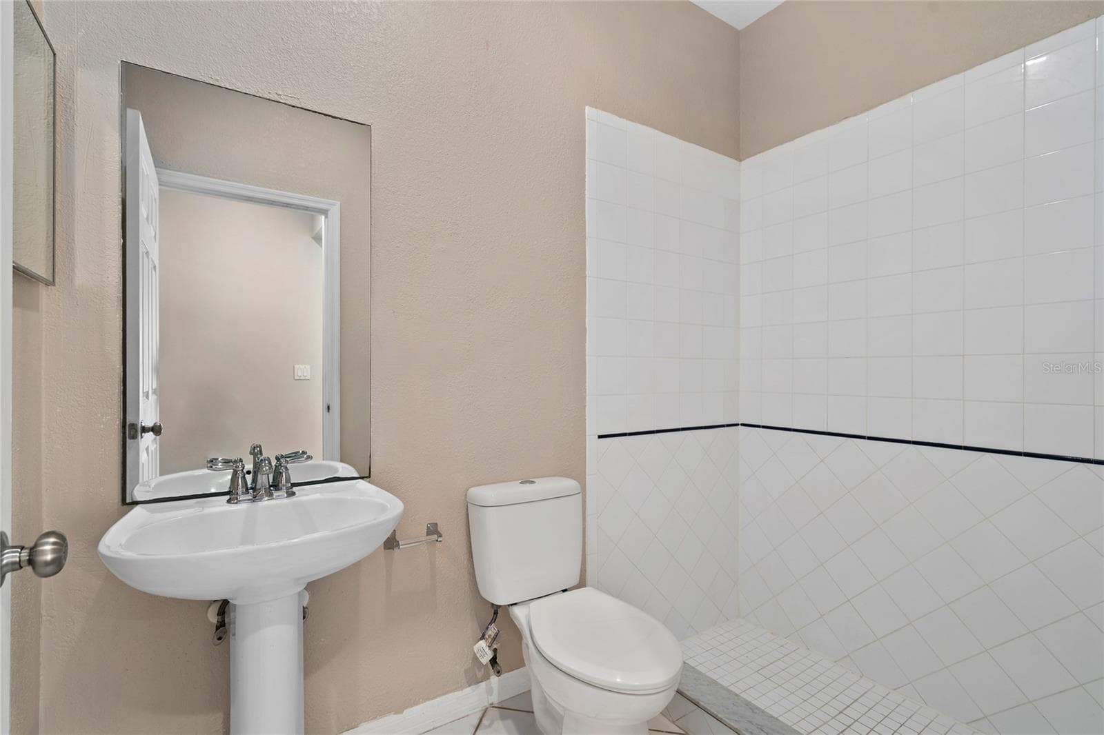 Single Family Residence at 13821 AMBERLEIGH RD, ORLANDO, photo 39 of 56