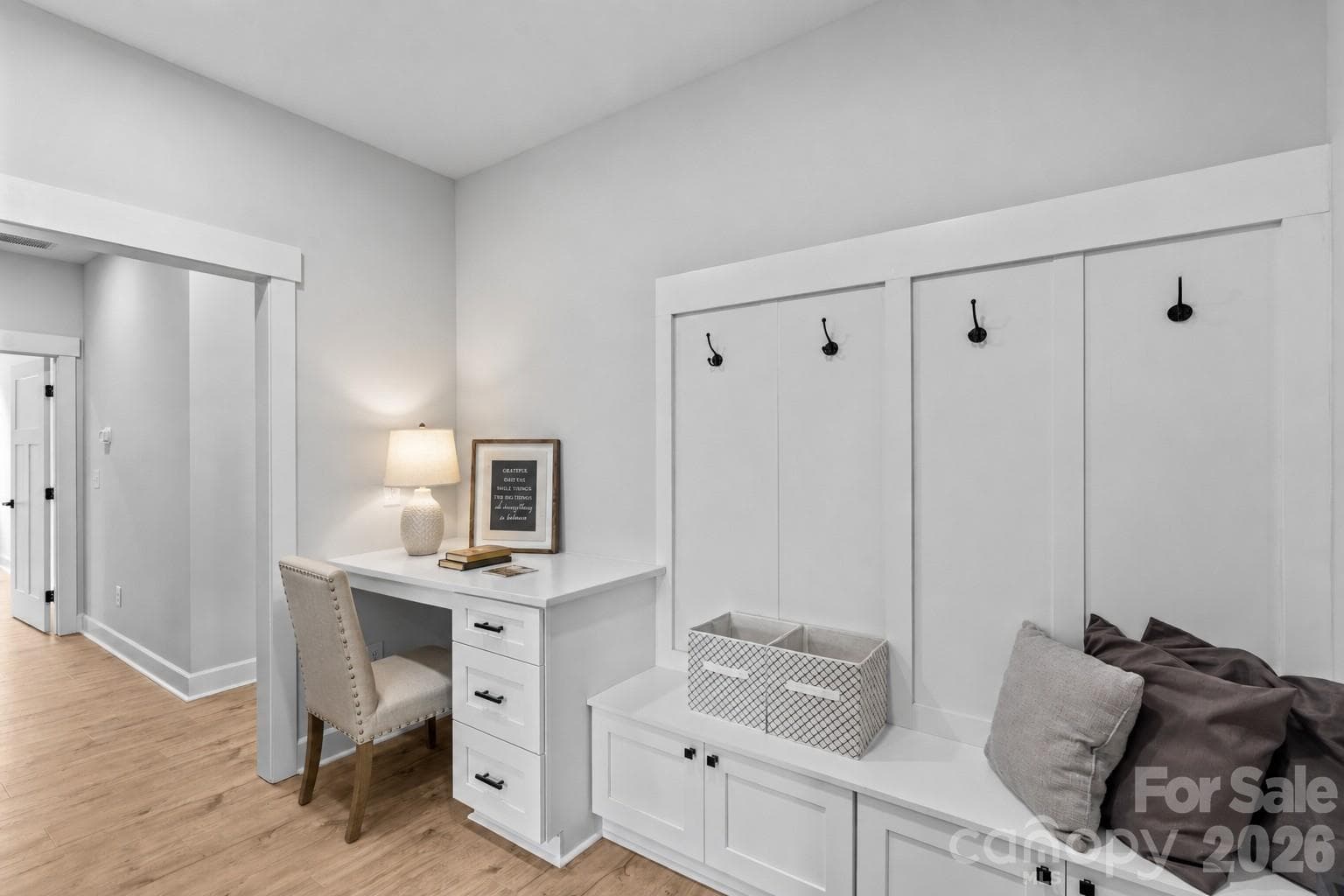 Large drop zone & desk for studies. - 1205 Coppergate Drive, Salisbury