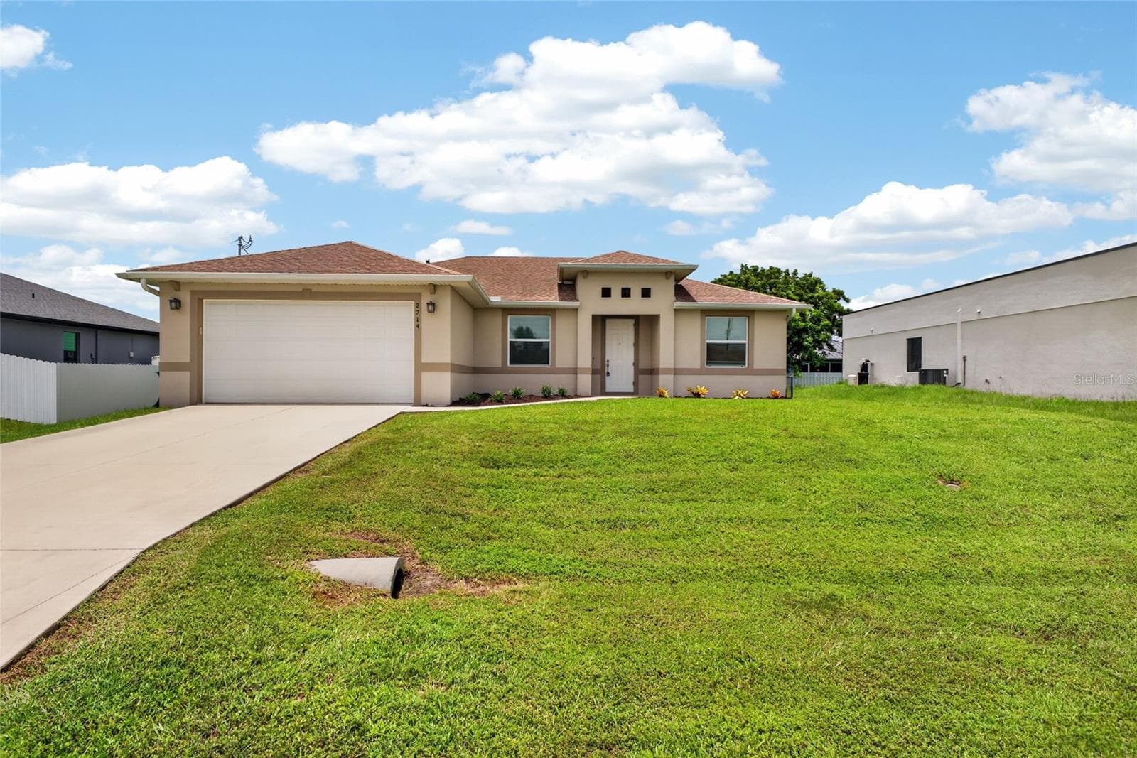 2714 NW 1ST PL