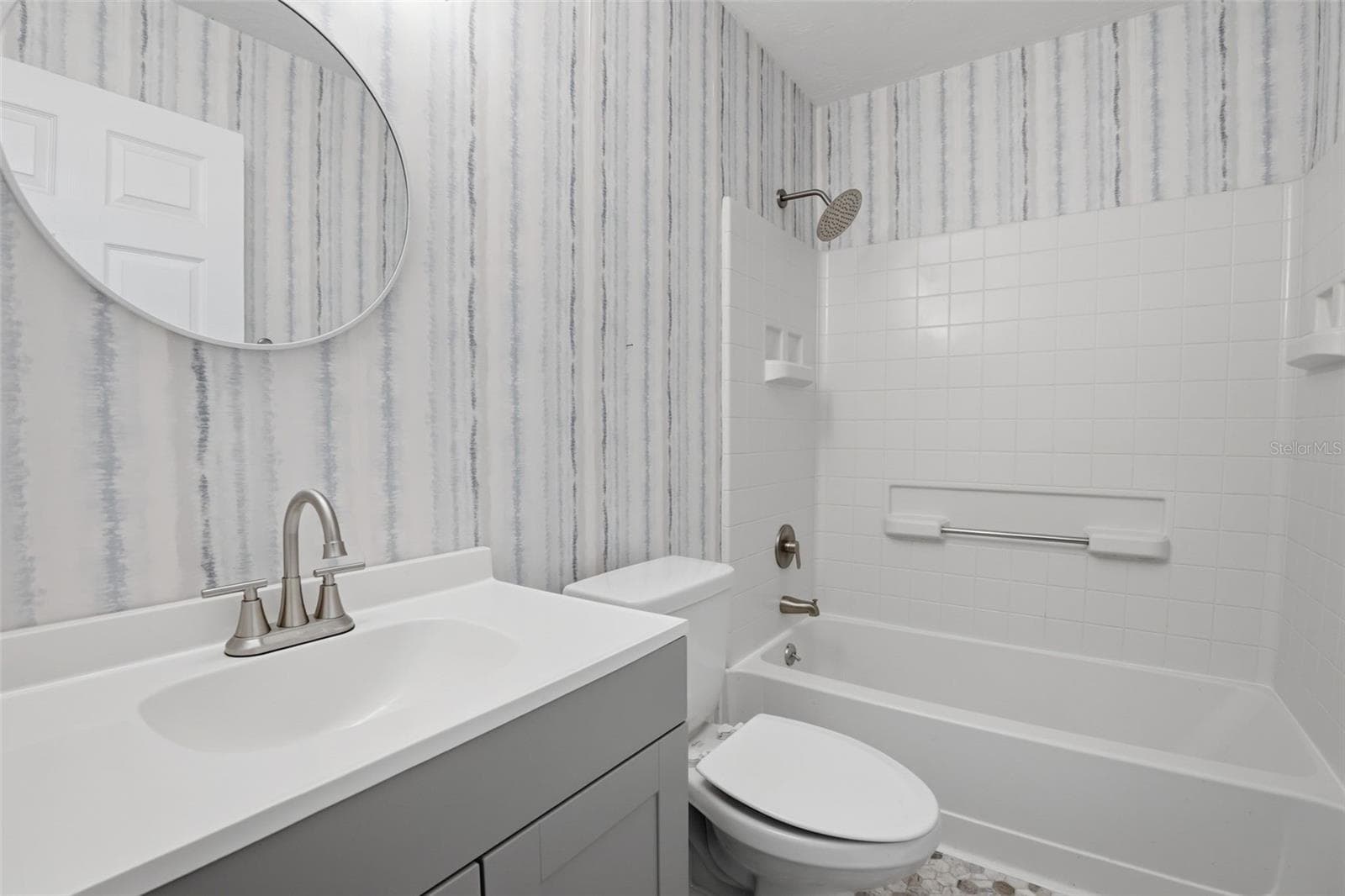 Guest Bathroom - 254 OLEANDER PL, ORMOND BEACH