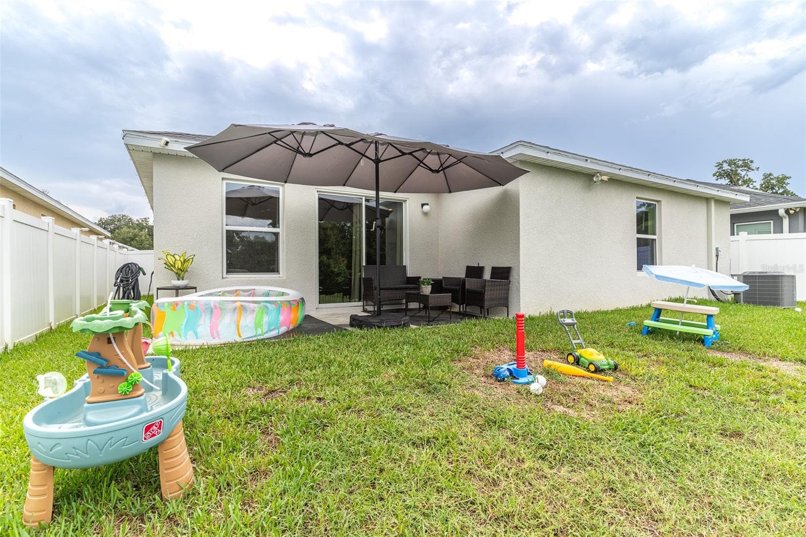 Single Family Residence at 615 VALRI PARK DR, VALRICO, photo 20 of 37