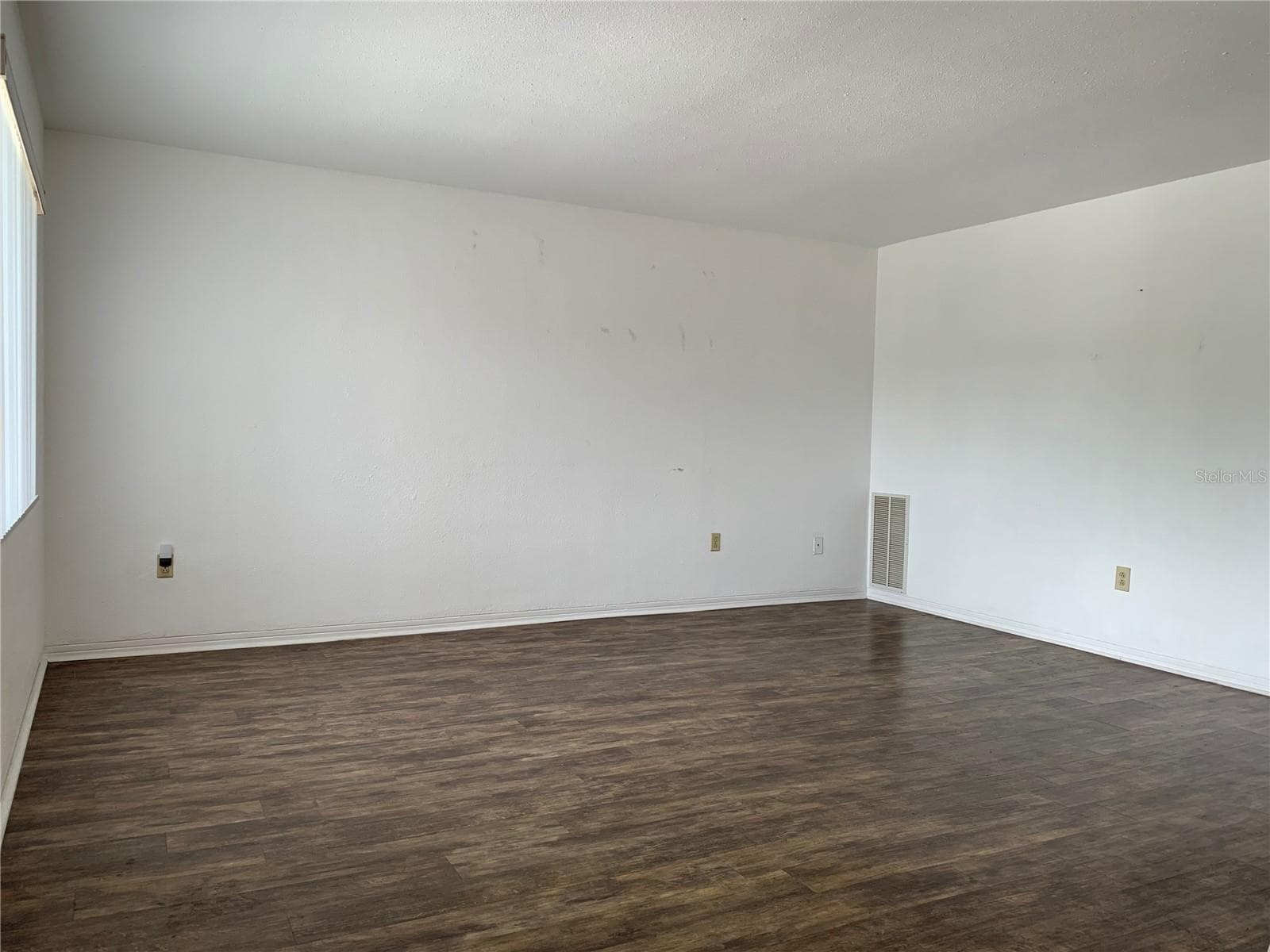 LIVING ROOM - 8126 112TH ST #203, SEMINOLE