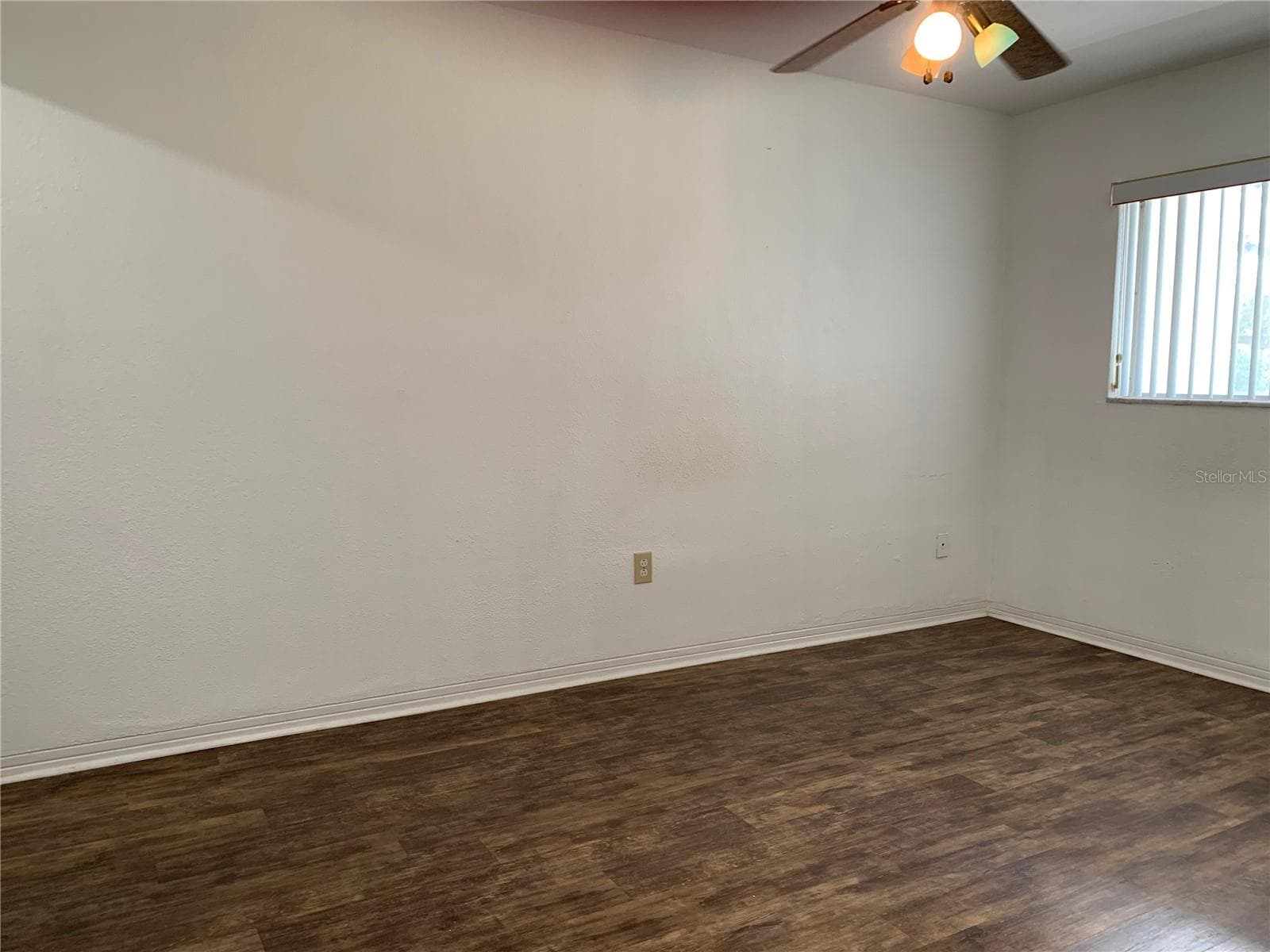 Primary bedroom, ceiling fan, walk-in closet - 8126 112TH ST #203, SEMINOLE