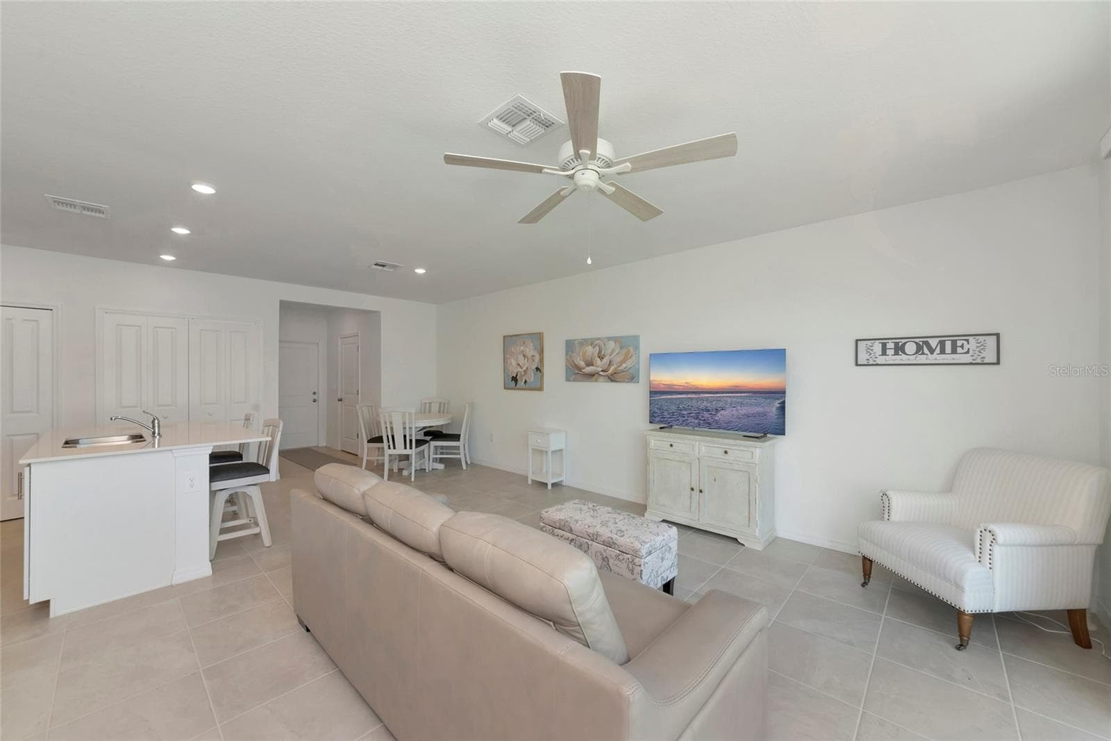 Townhouse at 14251 LILAC SKY TER, BRADENTON, photo 3 of 36