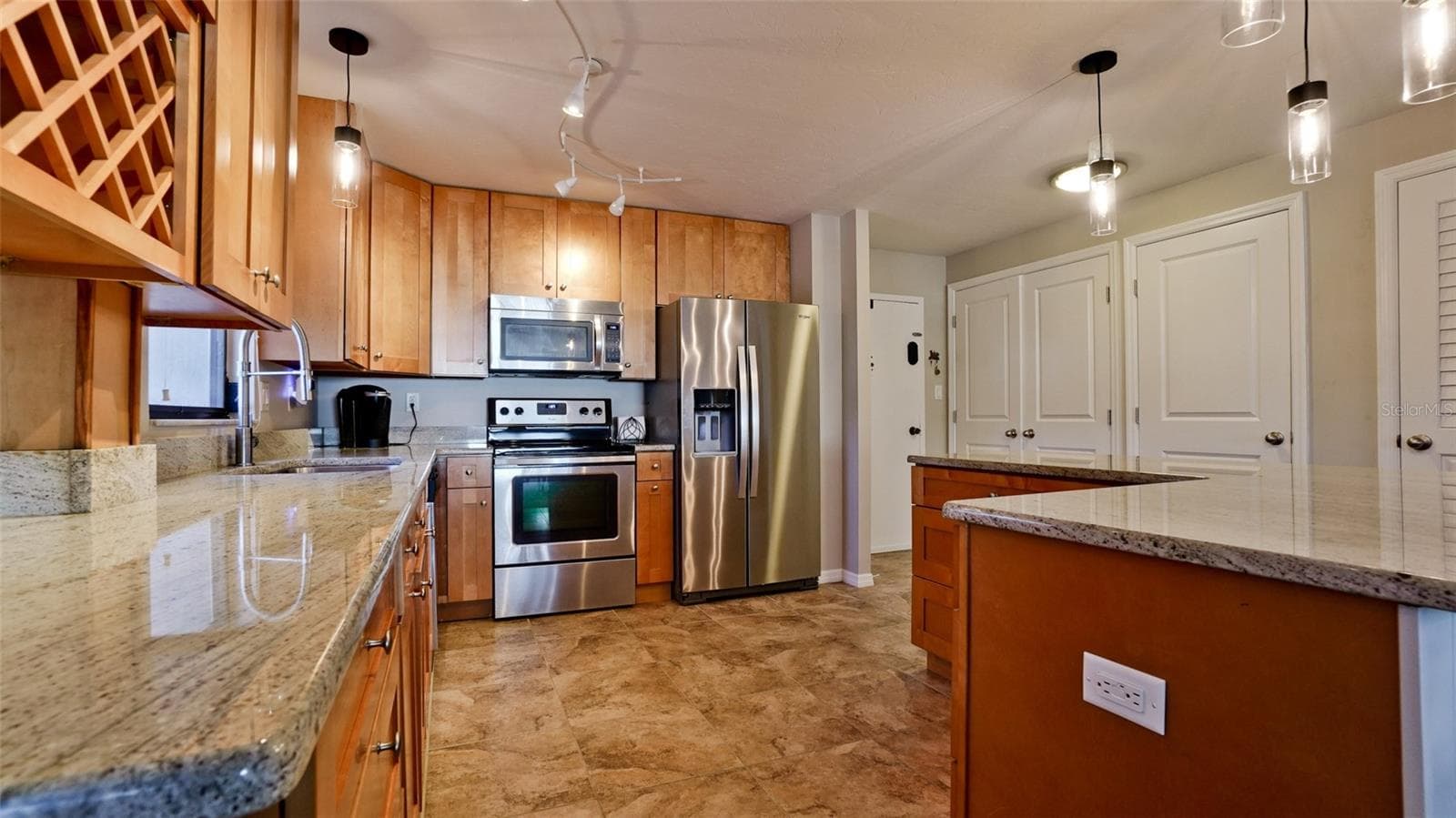 Condominium at 1400 1ST AVE W #206, BRADENTON, photo 6 of 41