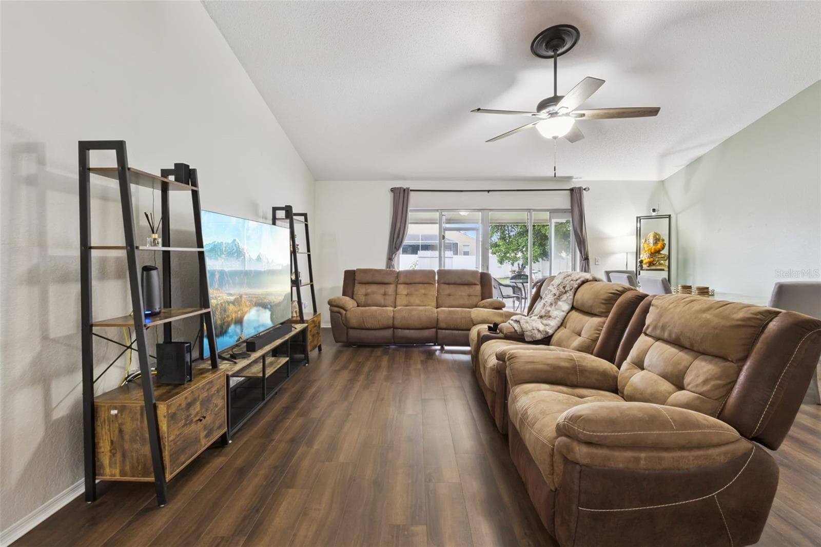Single Family Residence at 7973 OAK RUN CIR, LAKELAND, photo 11 of 40