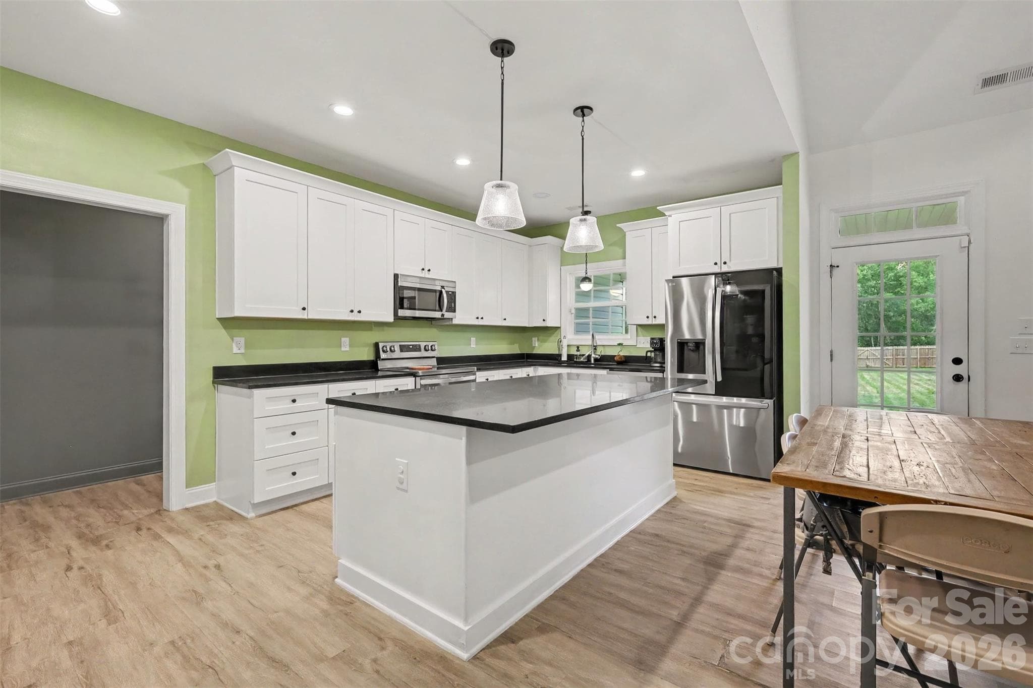 Single Family Residence at 1424 Autumnwood Drive, Rock Hill, photo 6 of 32