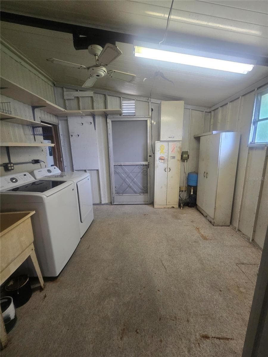 Shed with washer/dryer - 4645 BURNEY DR, HOLIDAY