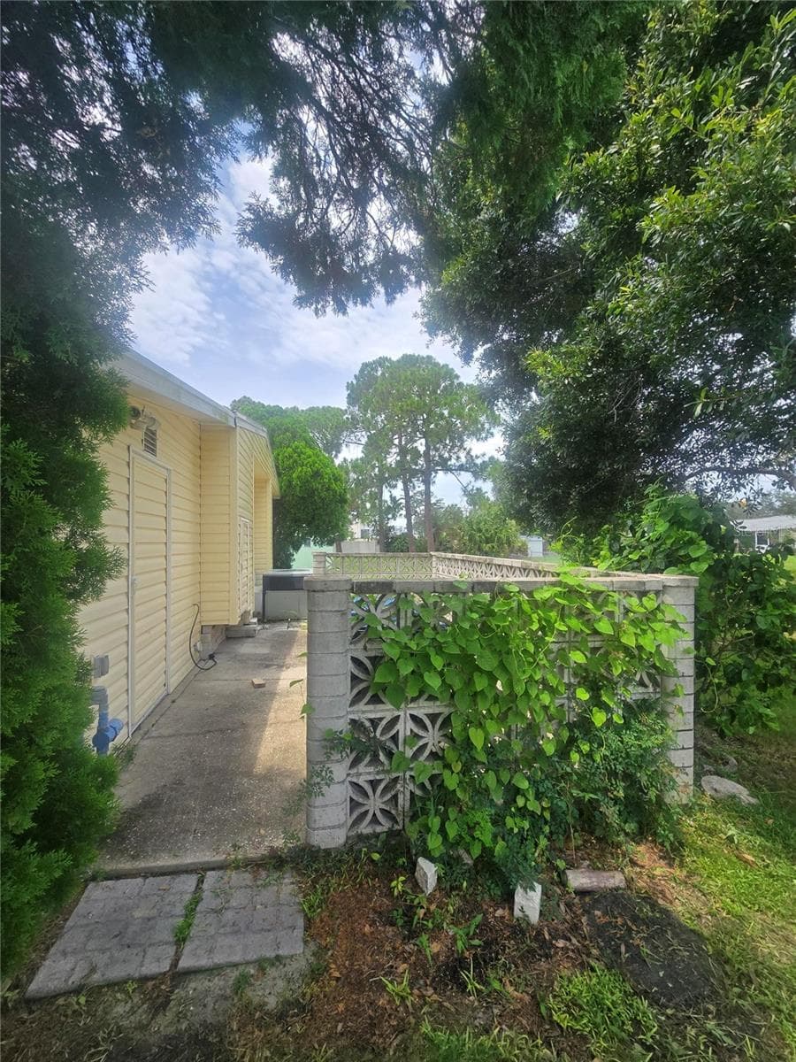 Rear patio - 4645 BURNEY DR, HOLIDAY