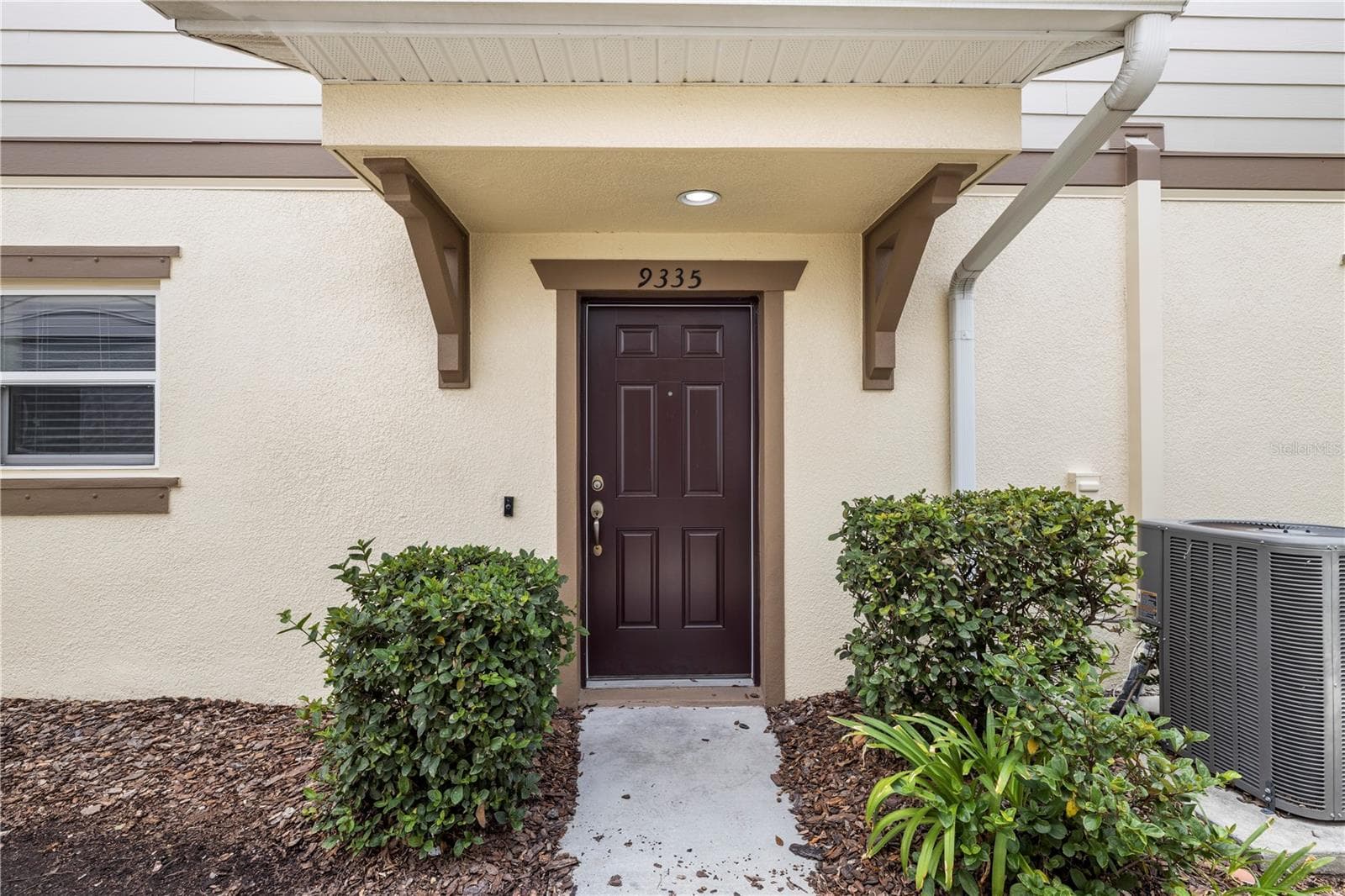 Townhouse at 9335 AMERICAN HICKORY LN, RIVERVIEW, photo 2 of 44