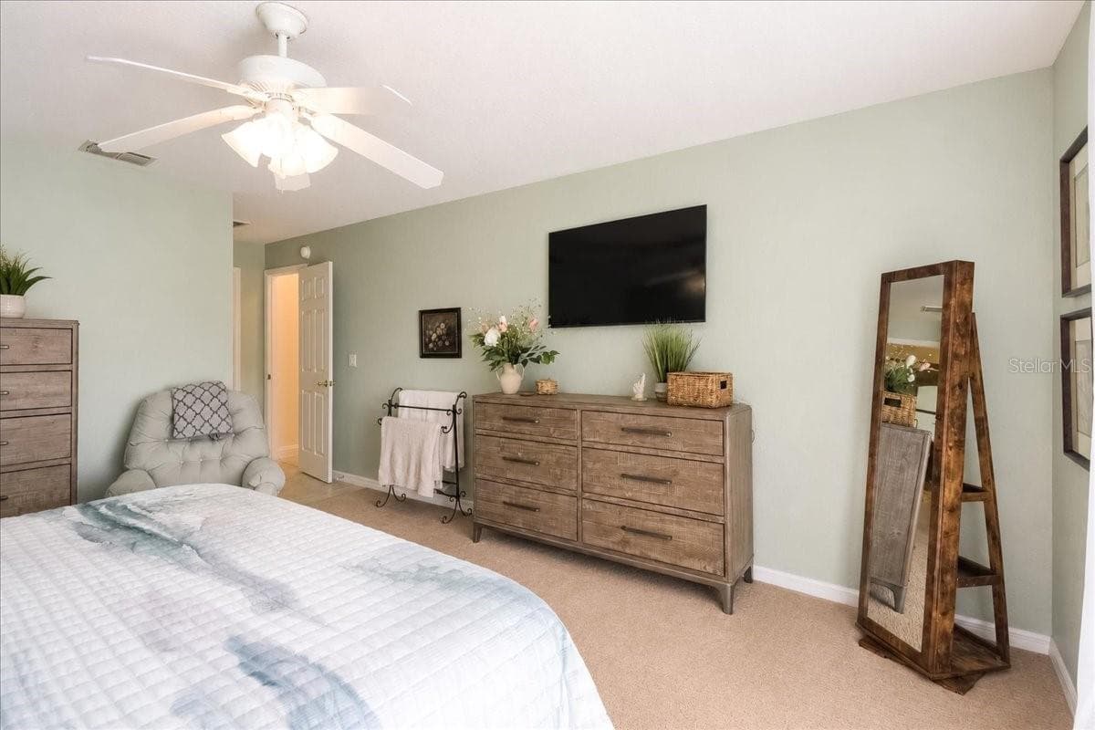Single Family Residence at 1081 NE 130TH TER, SILVER SPRINGS, photo 24 of 72